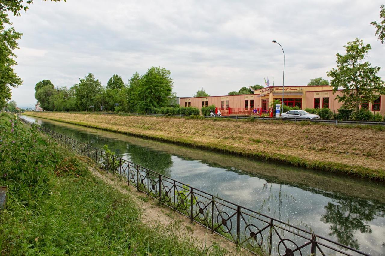 B&B Campari 10 Pavia Exterior foto